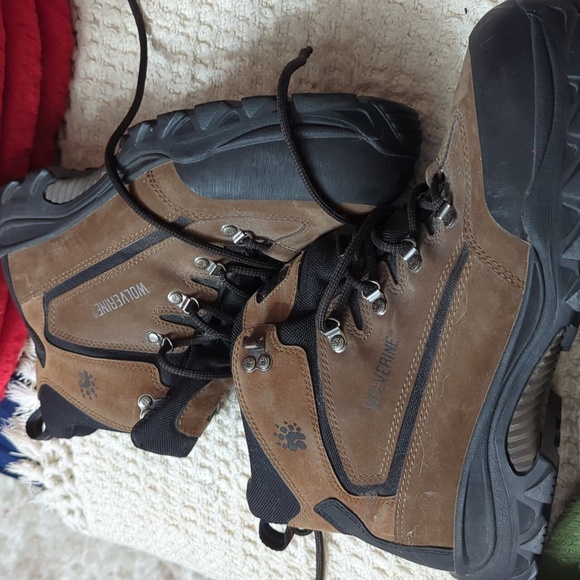 Wolverine Men's Black and Brown Outdoor Boots - Picture 7 of 7